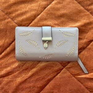 Gray Leaf Pattern Women's Wallet